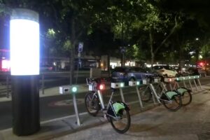 Esta&ccedil;&atilde;o Bicicletas Gira 427 &ndash; Av. Rep&uacute;blica / Av. Visconde Valmor