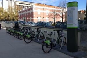 Esta&ccedil;&atilde;o Bicicletas Gira 431 &ndash; Arco do Cego, Rua do Arco Cego / Av. Magalh&atilde;es Lima