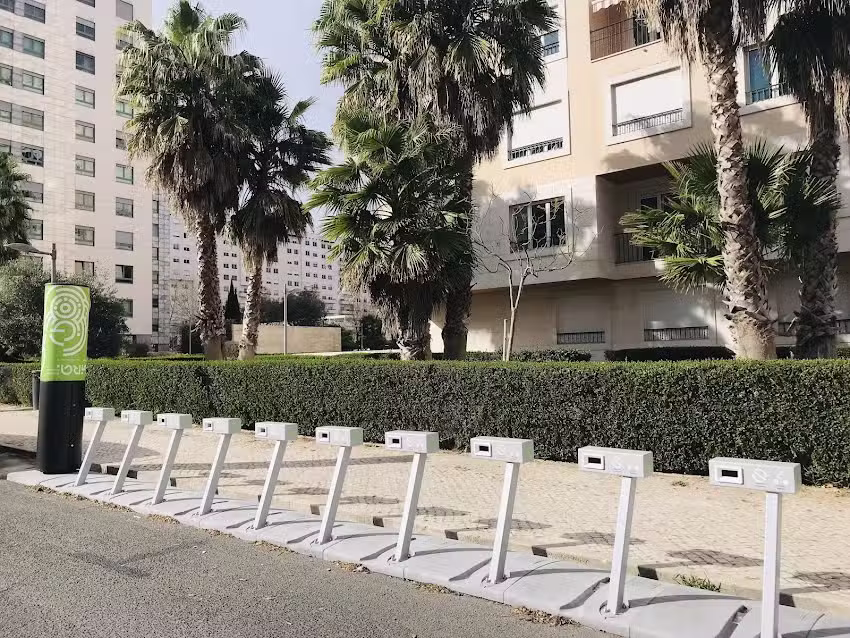 Esta&ccedil;&atilde;o Bicicletas Gira 516 &ndash; Telheiras, R. Prof. Sim&otilde;es Raposo