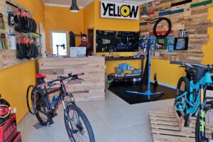 YellowBikeStore